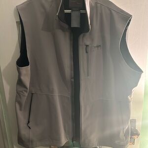 Sitka Men's 2XL Gray Softshell Vest